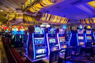 Diamond Empire slot game interface on judol88 showing luxury-themed symbols and reel layout